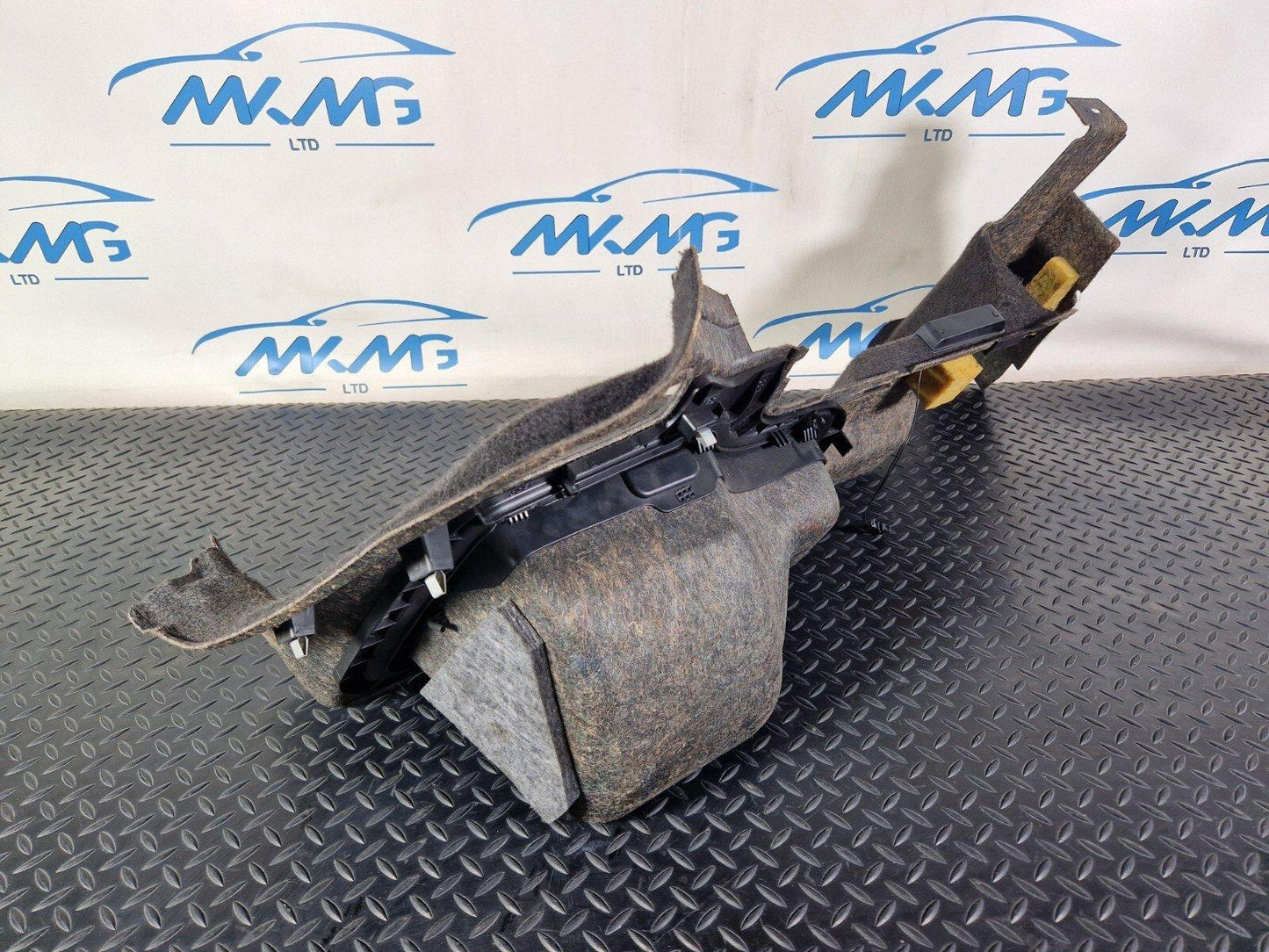 12-17 AUDI S5 CONVERTIBLE OEM RIGHT SIDE TRUNK TRIM 8F0863880C