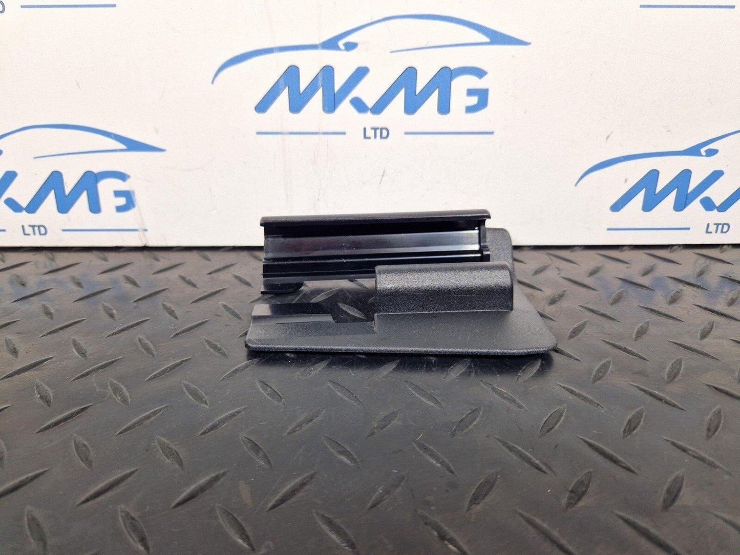 14-21 MERCEDES BENZ C200d W205 OEM FRONT SEAT GUIDE RAIL END COVER A2059191100