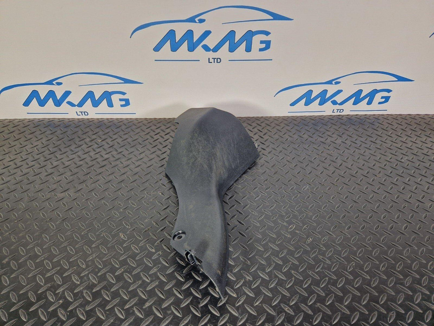 18-ON MERCEDES SPRINTER W907 W910 RIGHT O/S DRIVER DOOR SILL TRIM A9106880100