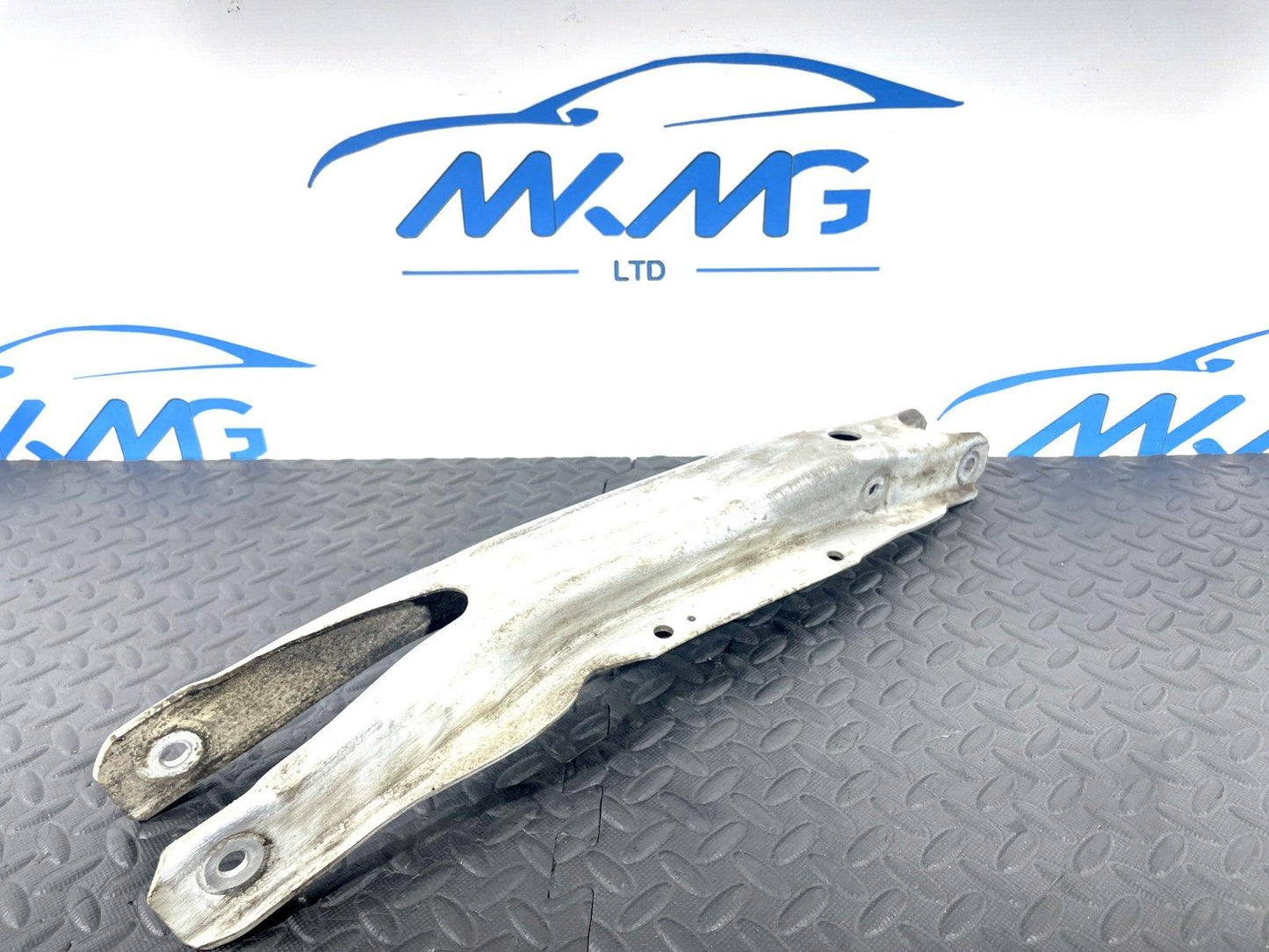12-18 MERCEDES A B CLA W246 W176 C117 REAR LEFT / RIGHT CONTROL ARM A2463520202