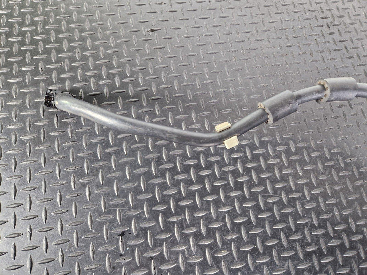14-21 MERCEDES BENZ W205 WATER COOLANT PIPE HOSE LINE A2055013691