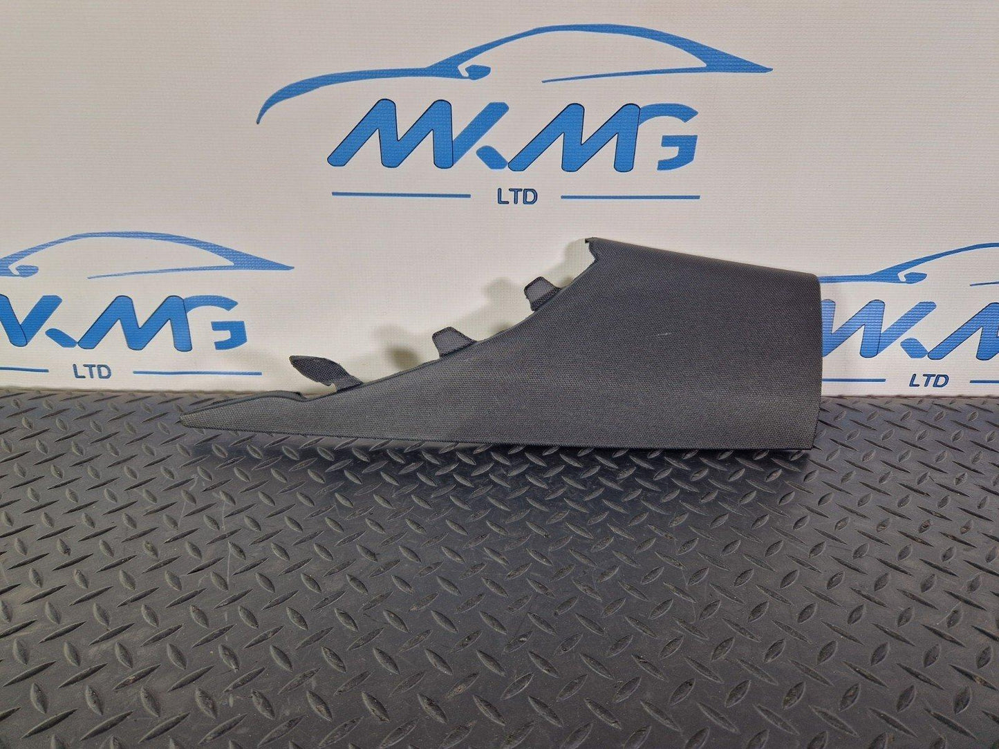 16-19 AUDI A4 B9 S-LINE OEM REAR RIGHT SIDE C-PILLAR TRIM 8W5867246B