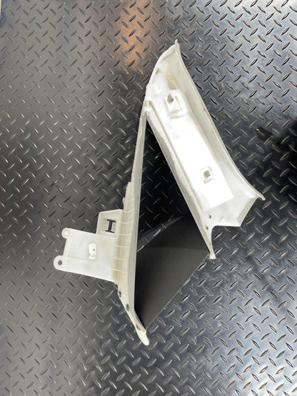 16-19 AUDI A4 B9 SALOON GENUINE REAR RIGHT C-PILLAR TRIM 8W5867288