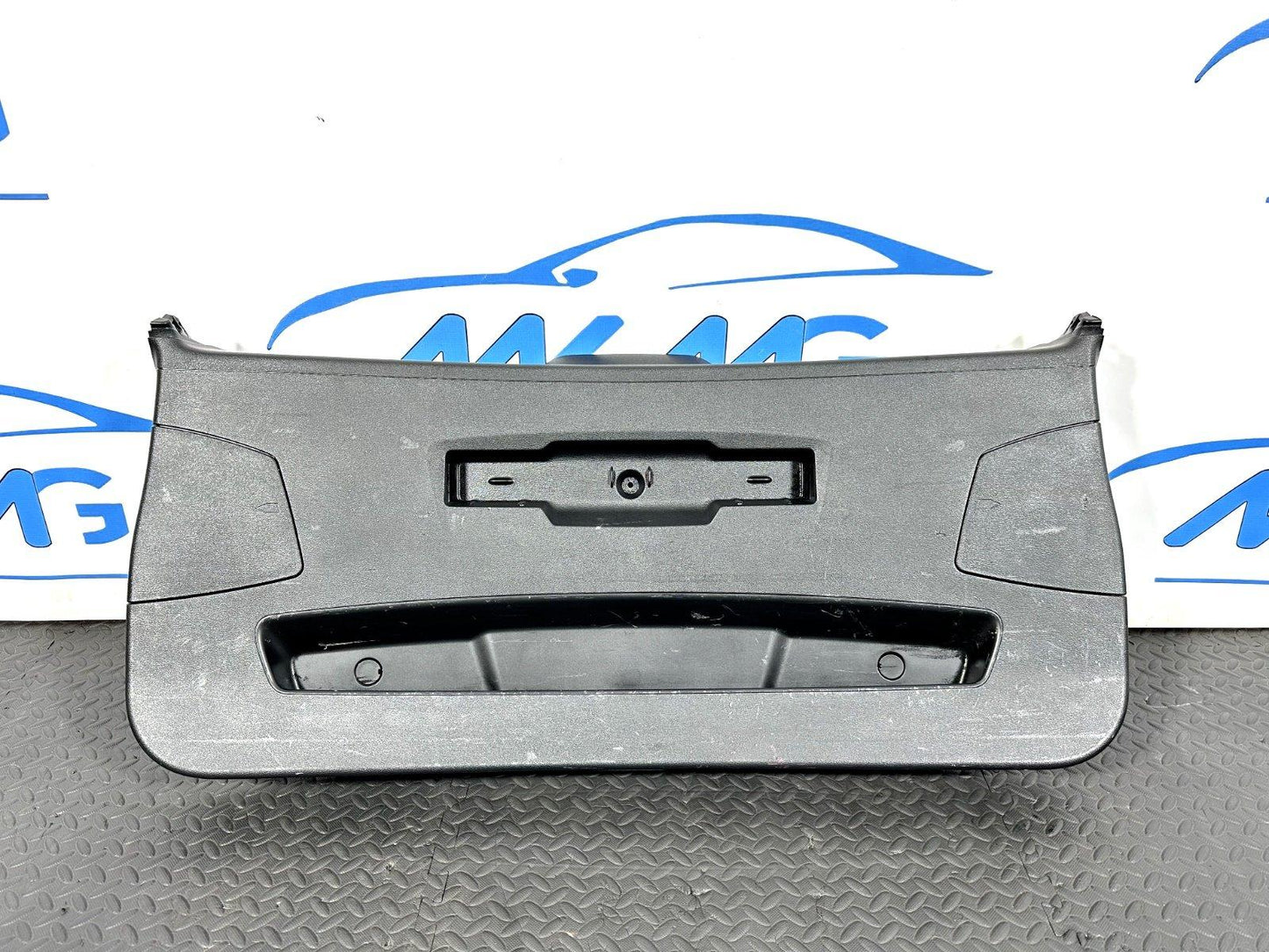 16-22 BMW X1 F48 GENUINE TAILGATE INNER TRIM COVER 7350844 7350851