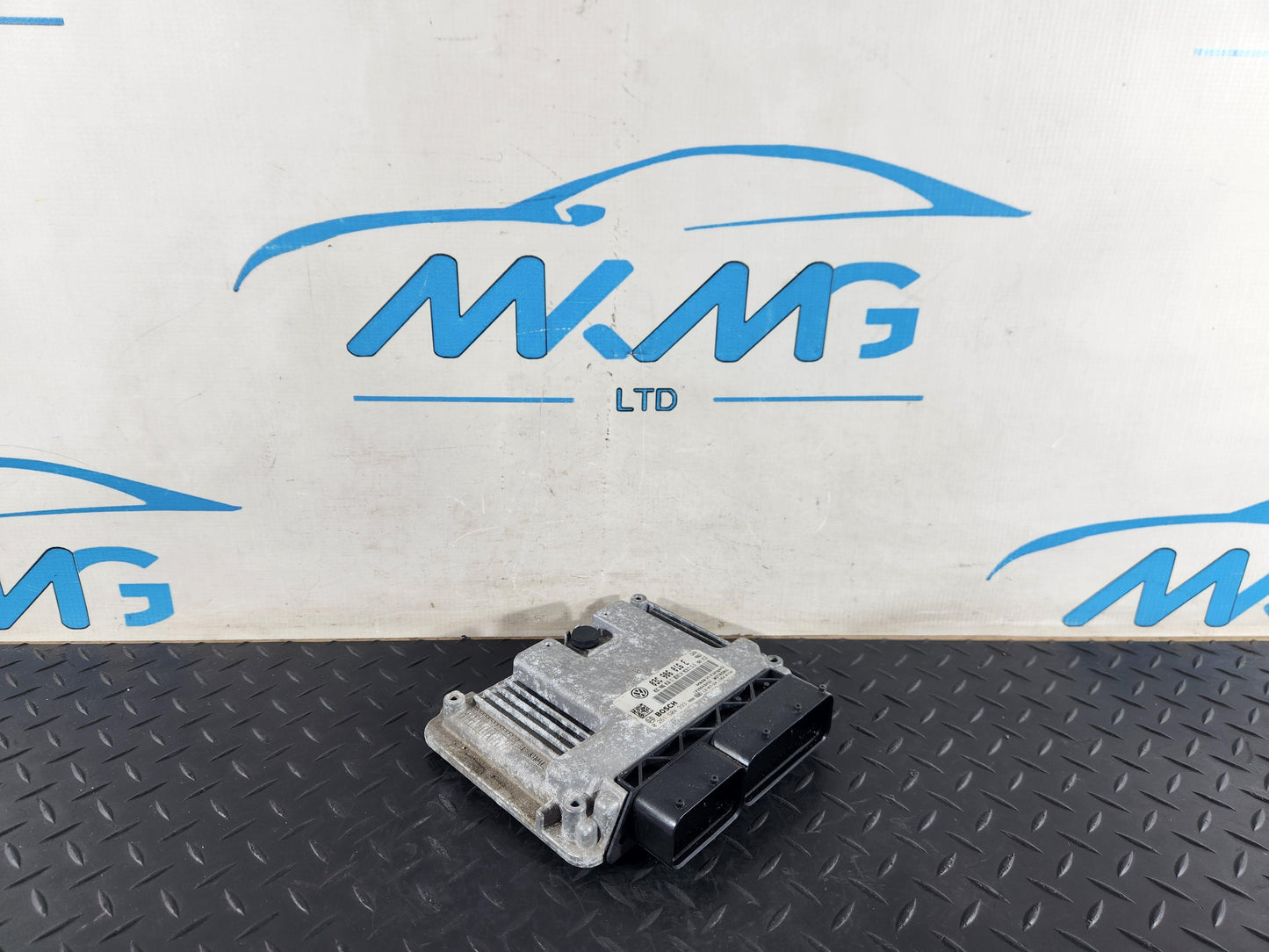 Volkswagen Golf MK6 5K Engine Control Unit ECU 03C906016E