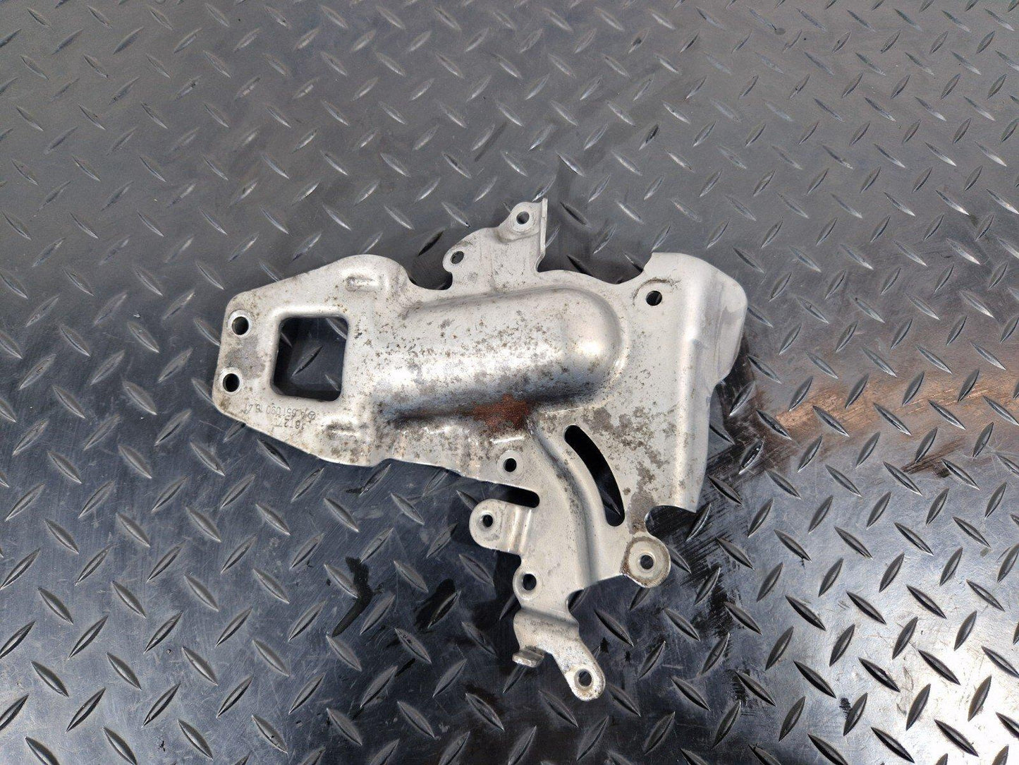 MERCEDES A B CLASS 1.8/2.1 W176 W246 GLOW PLUG RELAY SUPPORT BRACKET A6510901641