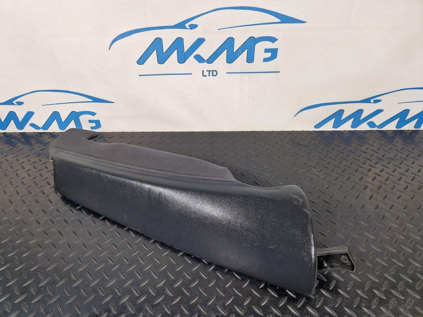 12-18 AUDI A6 C7 REAR SEAT BOLSTER DRIVER SIDE RIGHT 4G085704A