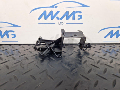 14-20 MERCEDES BENZ GLA X156 SUSPENSION STRUT FRONT LEFT BRACKET A2464210594