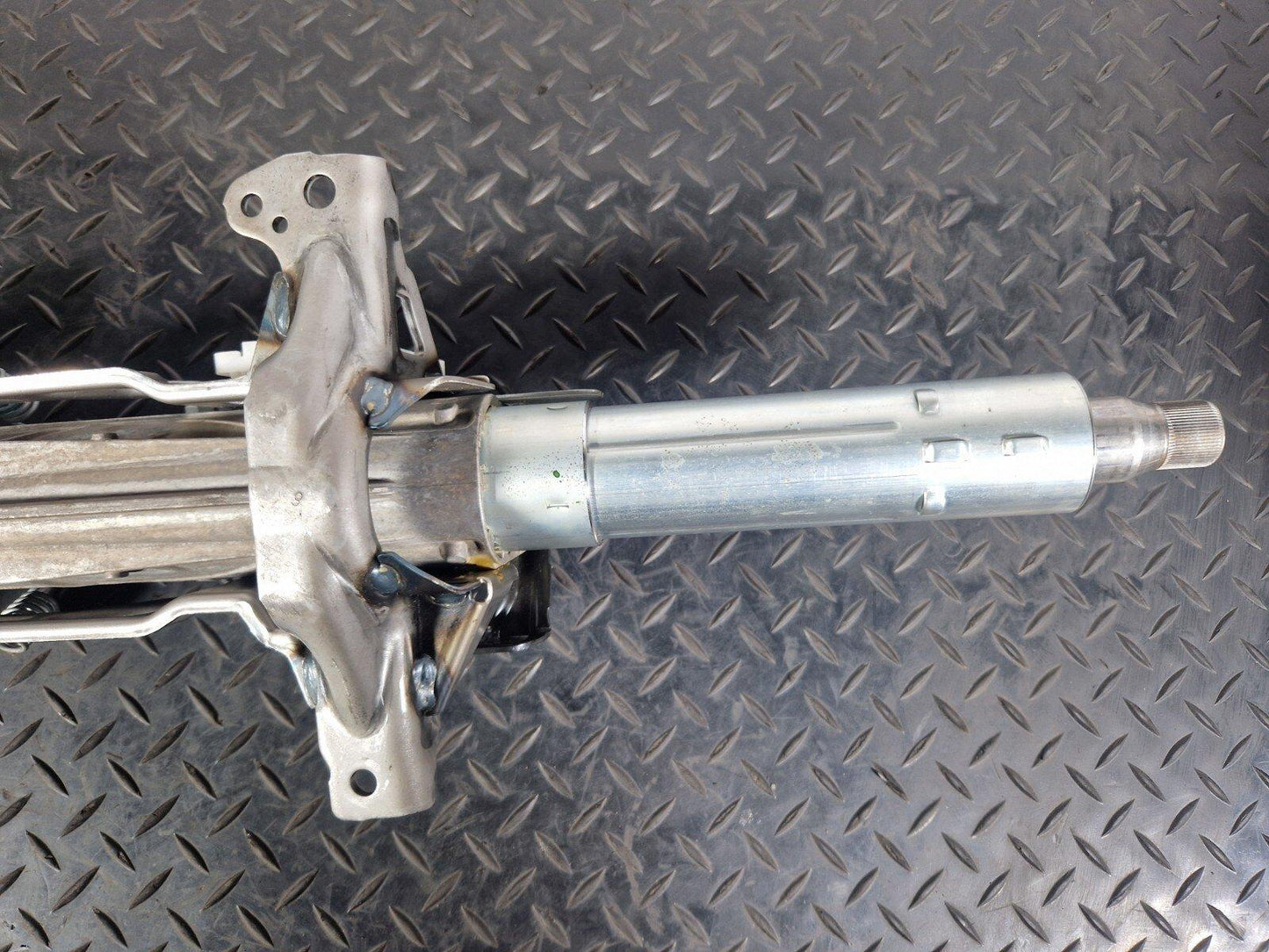 18-ON MERCEDES BENZ A CLASS W177 STEERING COLUMN & LOWER JOINT A2474602800