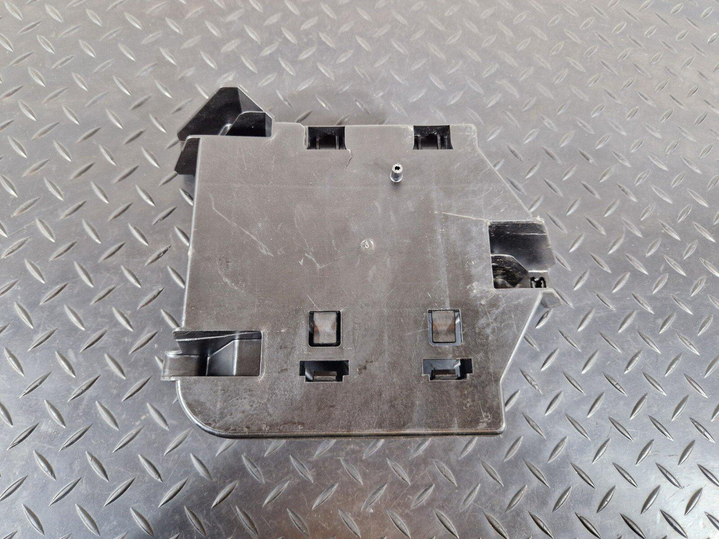 10-15 AUDI Q7 4L GENUINE HYDRAULIC PUMP CONTROL MODULE HOLDER BRACKET 4L0927131