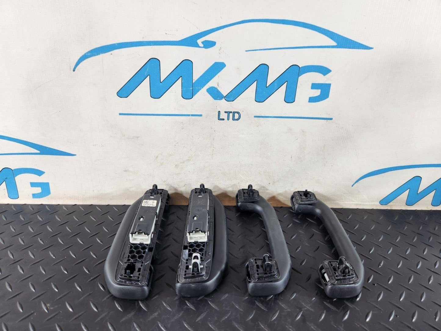 19-ON MERCEDES B CLASS W247 FULL SET OF 4 INTERIOR ROOF GRAB HANDLES A0998150100