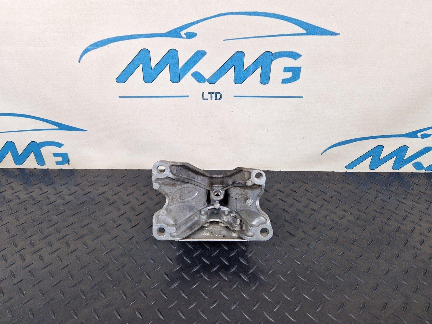 12-17 AUDI S5 CONVERTIBLE FRONT LEFT ENGINE MOUNT BRACKET 8K0199307BG 8K0199387