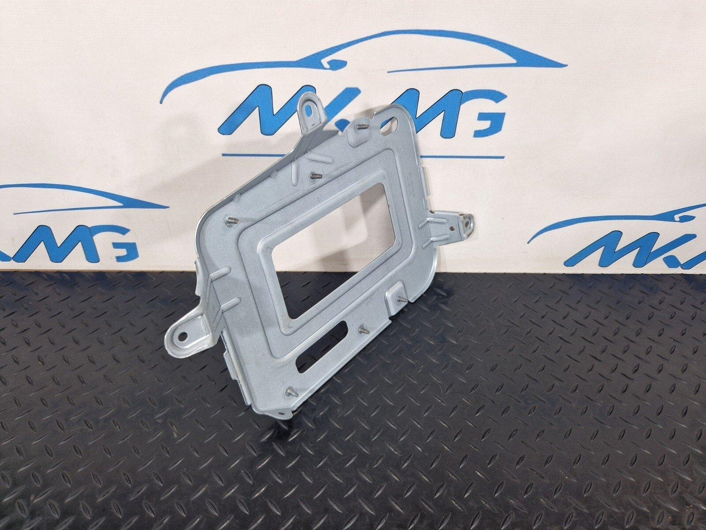 19-ON MERCEDES BENZ A CLASS EQ W177 SPEEDOMETER MODULE BRACKET A2475455700