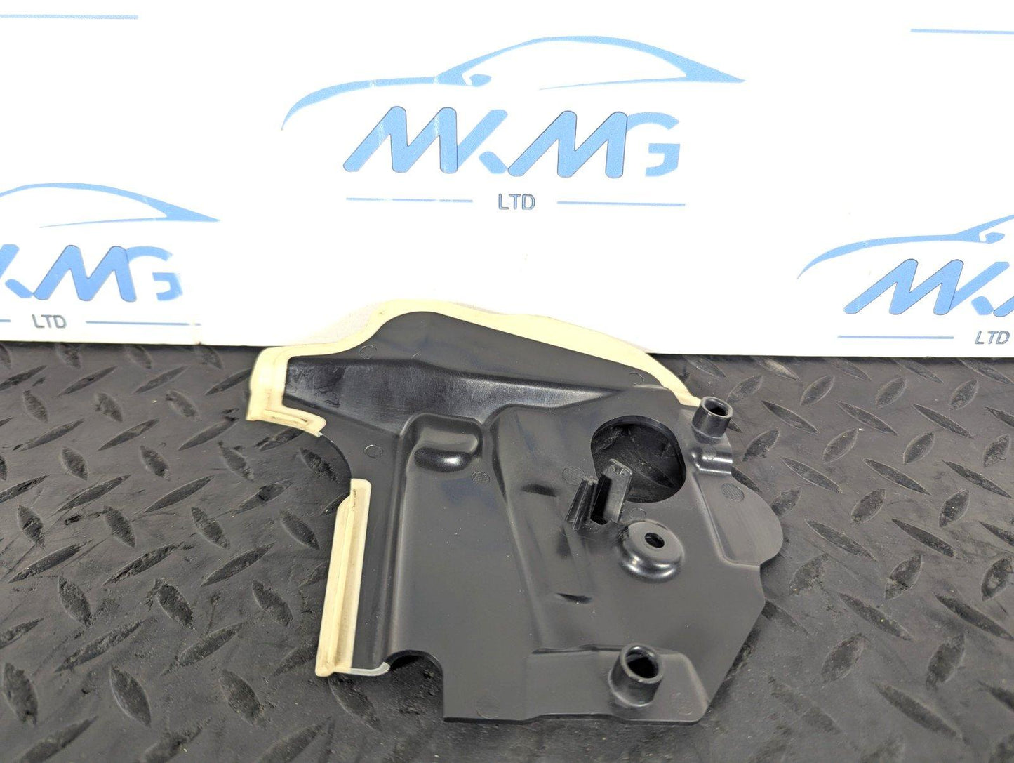 13-19 MERCEDES BENZ CLA C117 REAR LEFT DOOR HANDLE INSIDE COVER A1177220195