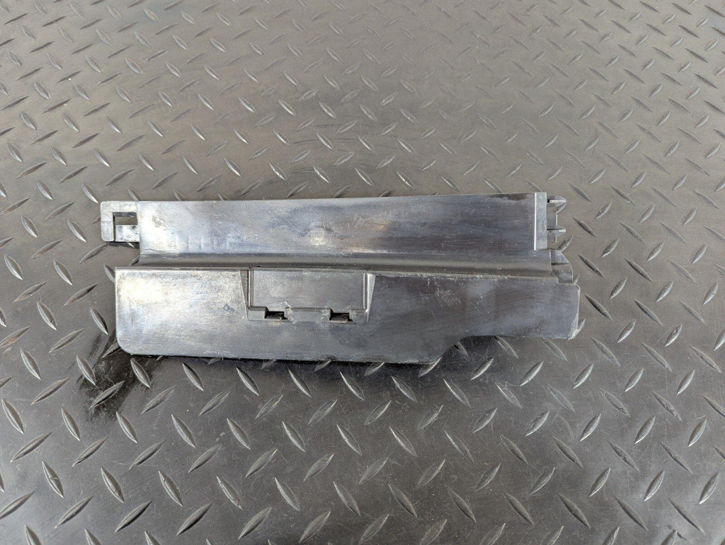 11-19 MERCEDES BENZ ML W166 GENUINE BRAKE LINE BRACKET A1665455940