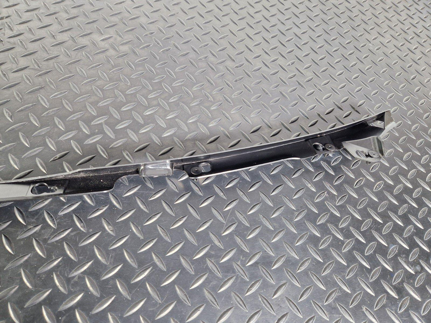 14-19 MERCEDES BENZ GLA X156 UNDER BONNET WINDSCREEN WASHER JET TRIM A1768600014