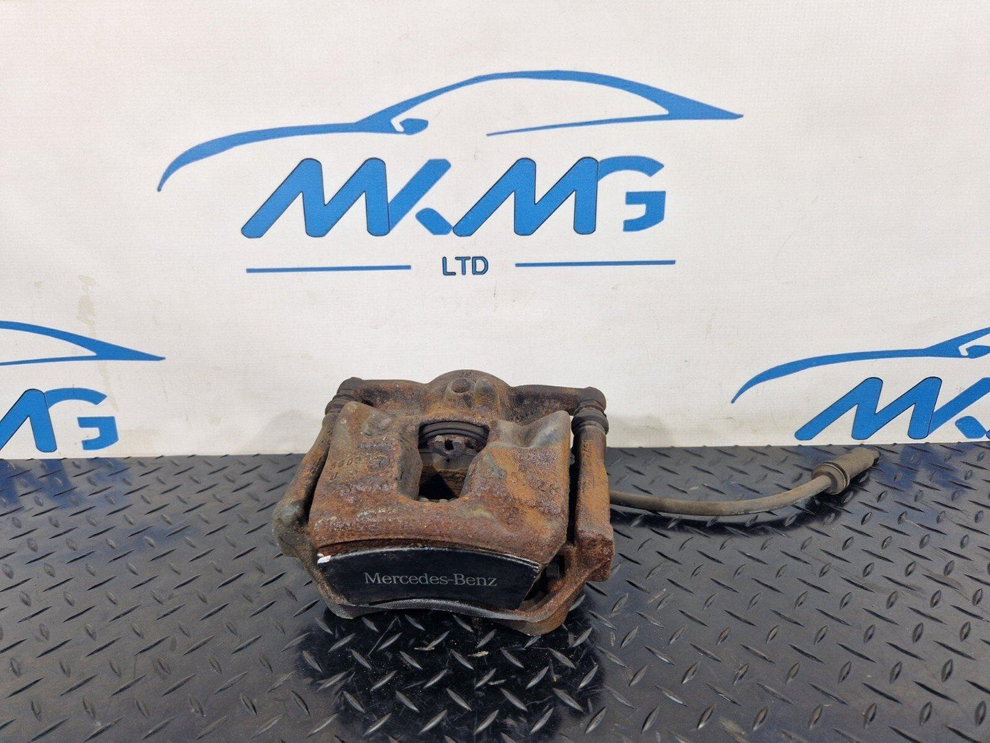 12-18 MERCEDES BENZ W176 LCI AMG LINE PASSENGER SIDE FRONT BRAKE CALIPER A24639