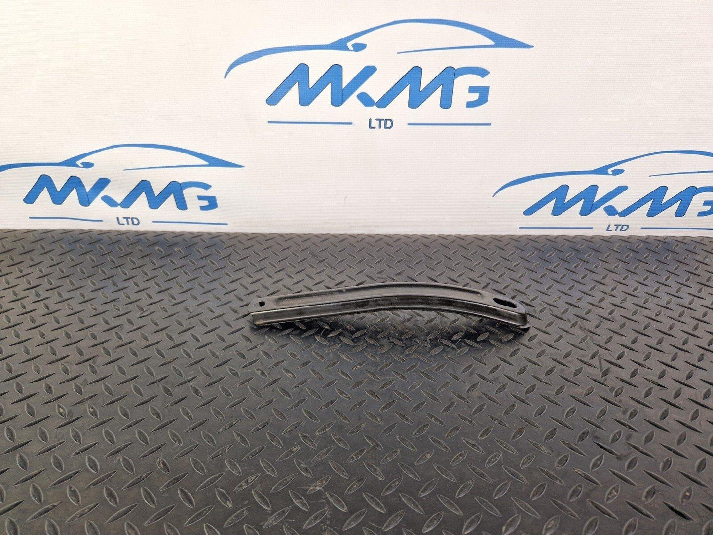 14-21 MERCEDES BENZ C300h W205 FRONT AXLE CARRIER BRACING BRACKET A2056282000