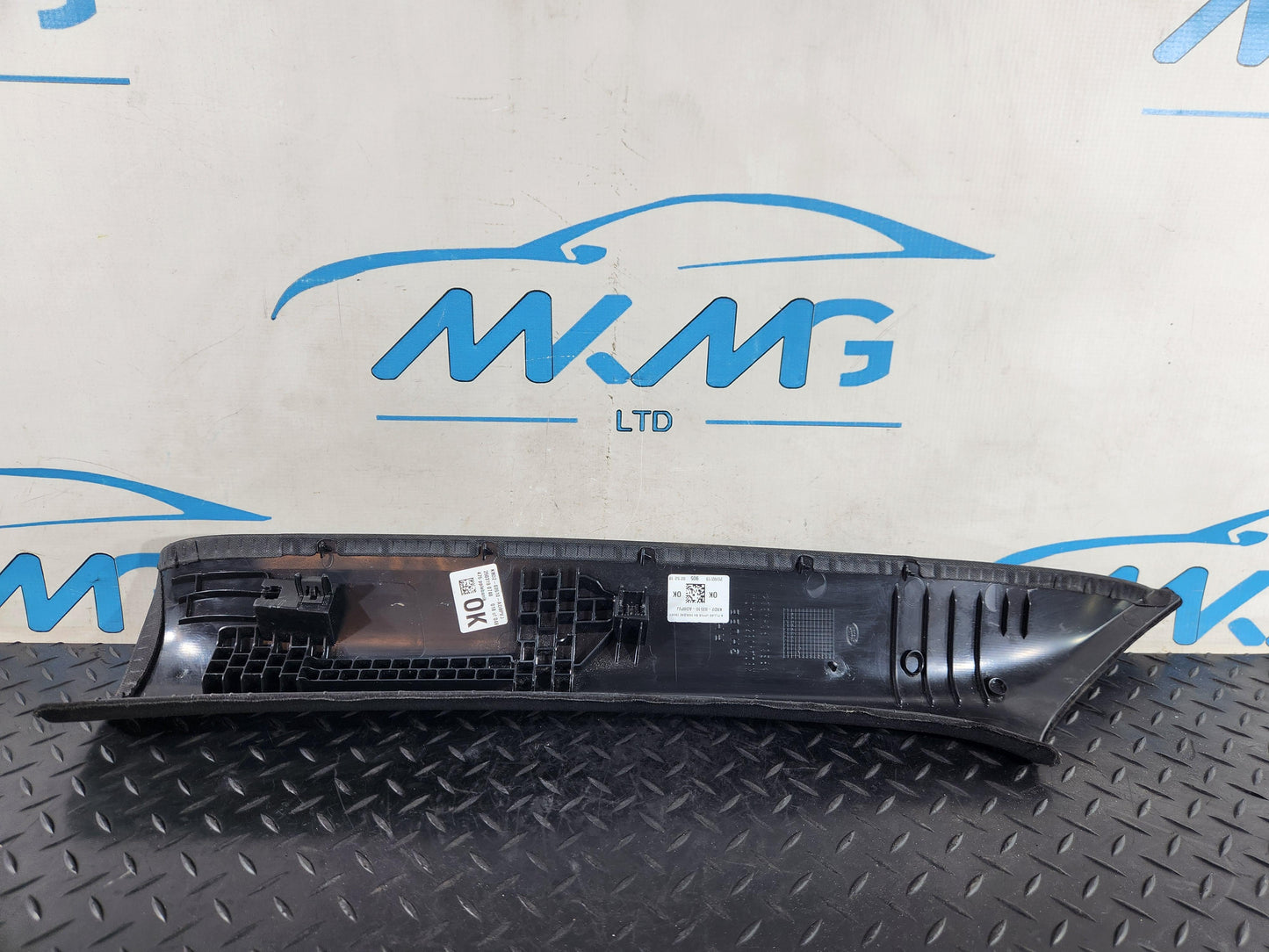 Land Rover Range Rover Evoque L551 SUV Right A-Pillar Trim K8D2-03510-AD8PVJ