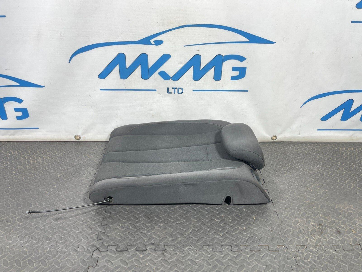 16-19 AUDI A4 B9 SALOON GENUINE REAR LEFT BACKREST SEAT WITH HEADREST CLOTH