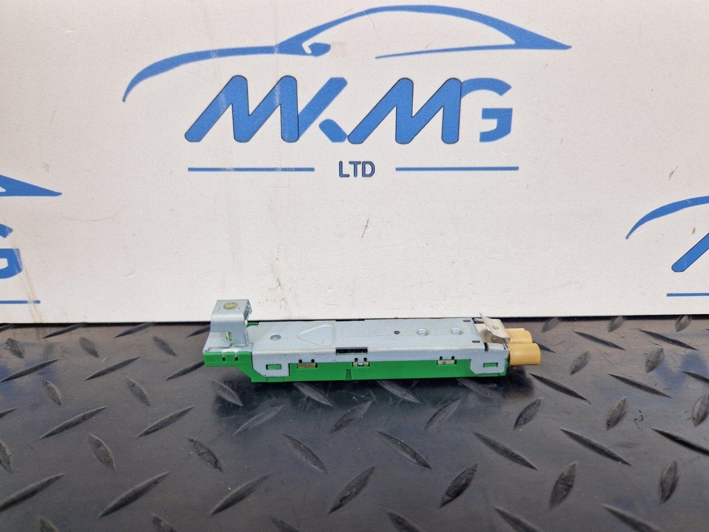 16-23 AUDI S5 COUPE ANTENNA AMPLIFIER BOOSTER GENUINE 8W6035225D