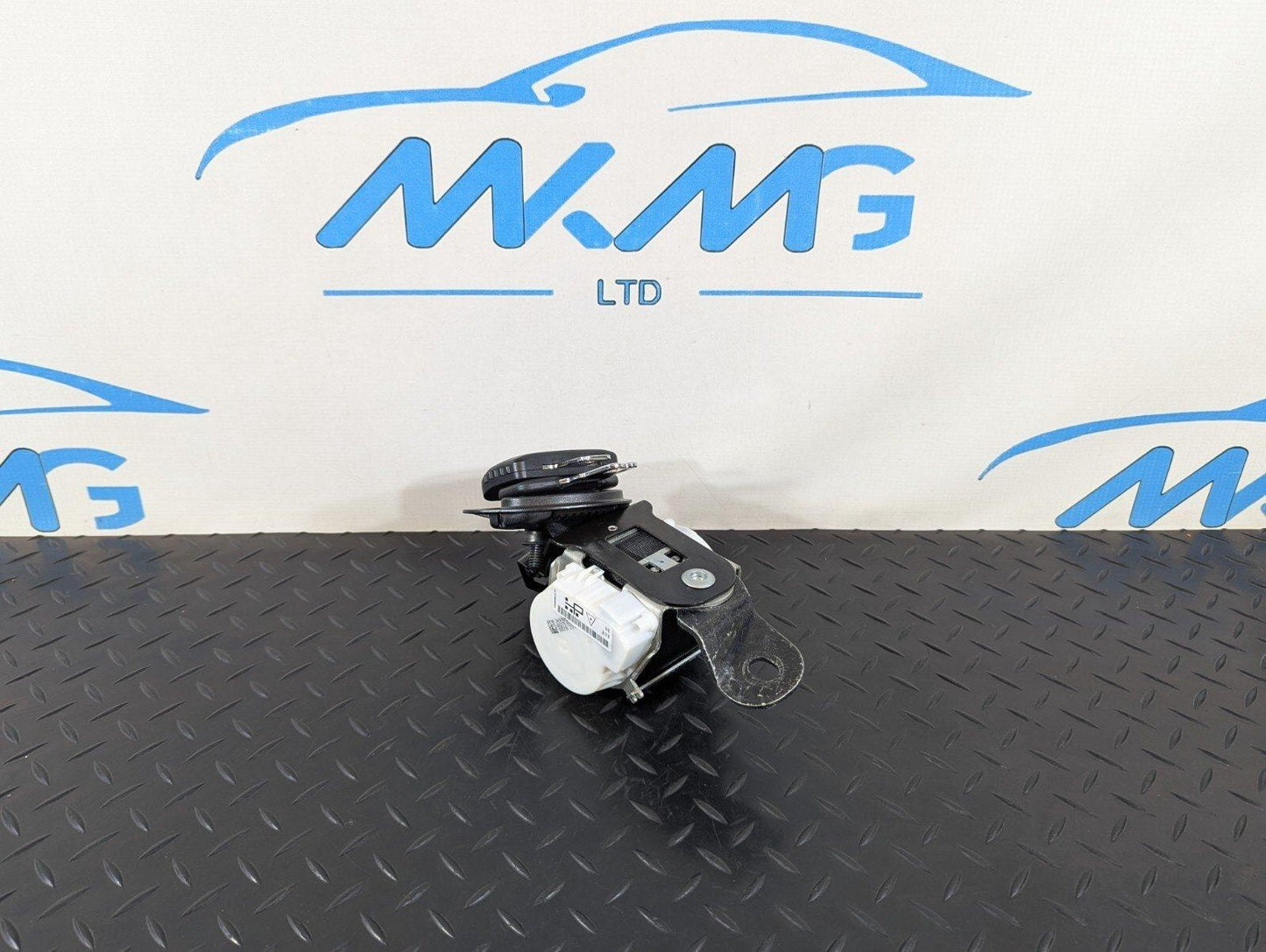 16-22 BMW X1 F48 GENUINE OEM REAR CENTRE SEAT BELT 7370559
