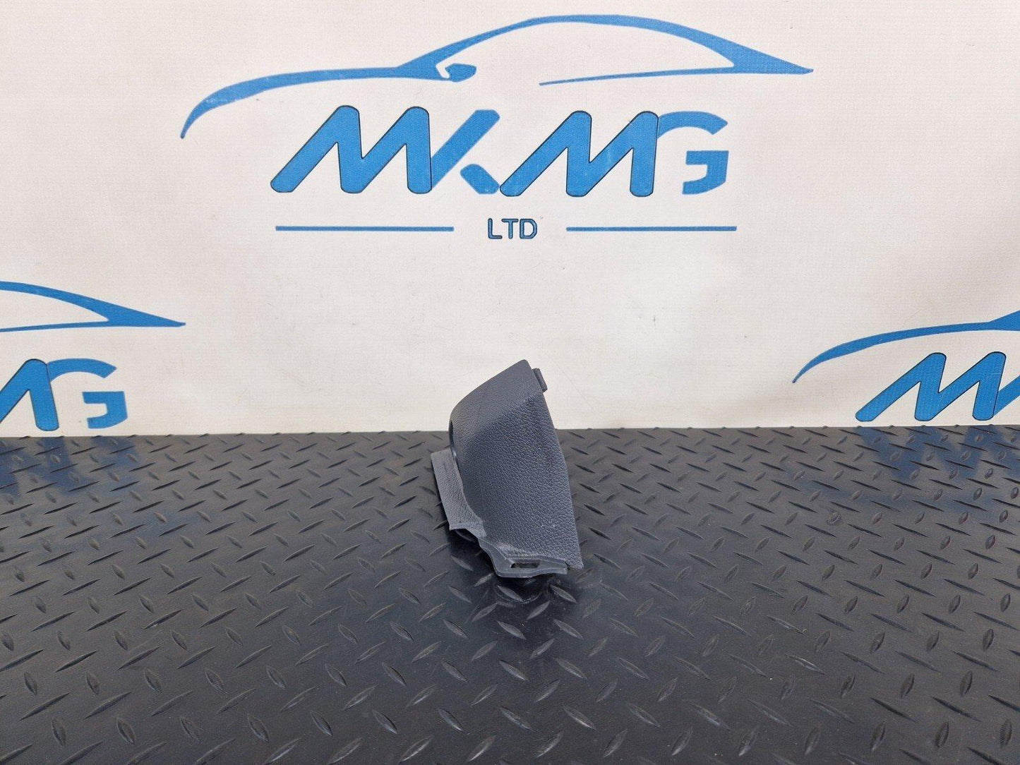 18-ON MERCEDES BENZ SPRINTER W907 W910 AIR VENT COVER A9106802900
