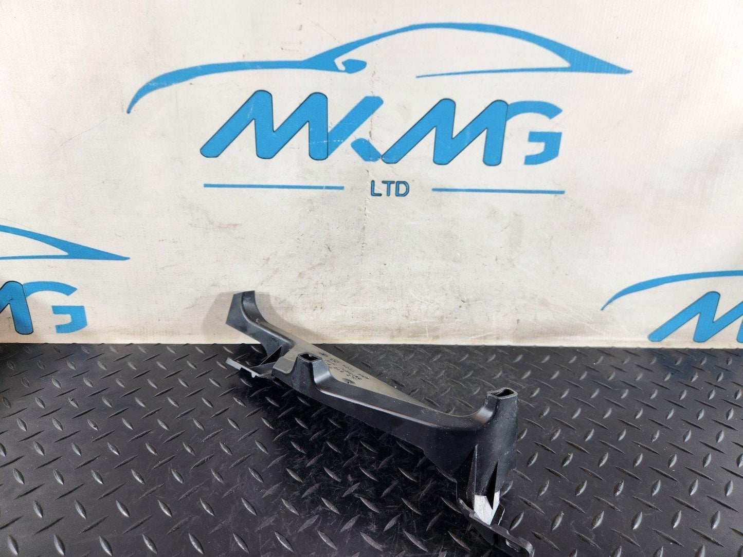 10-15 AUDI Q7 4L GENUINE WATER DEFLECTOR DUCT 4L2819979