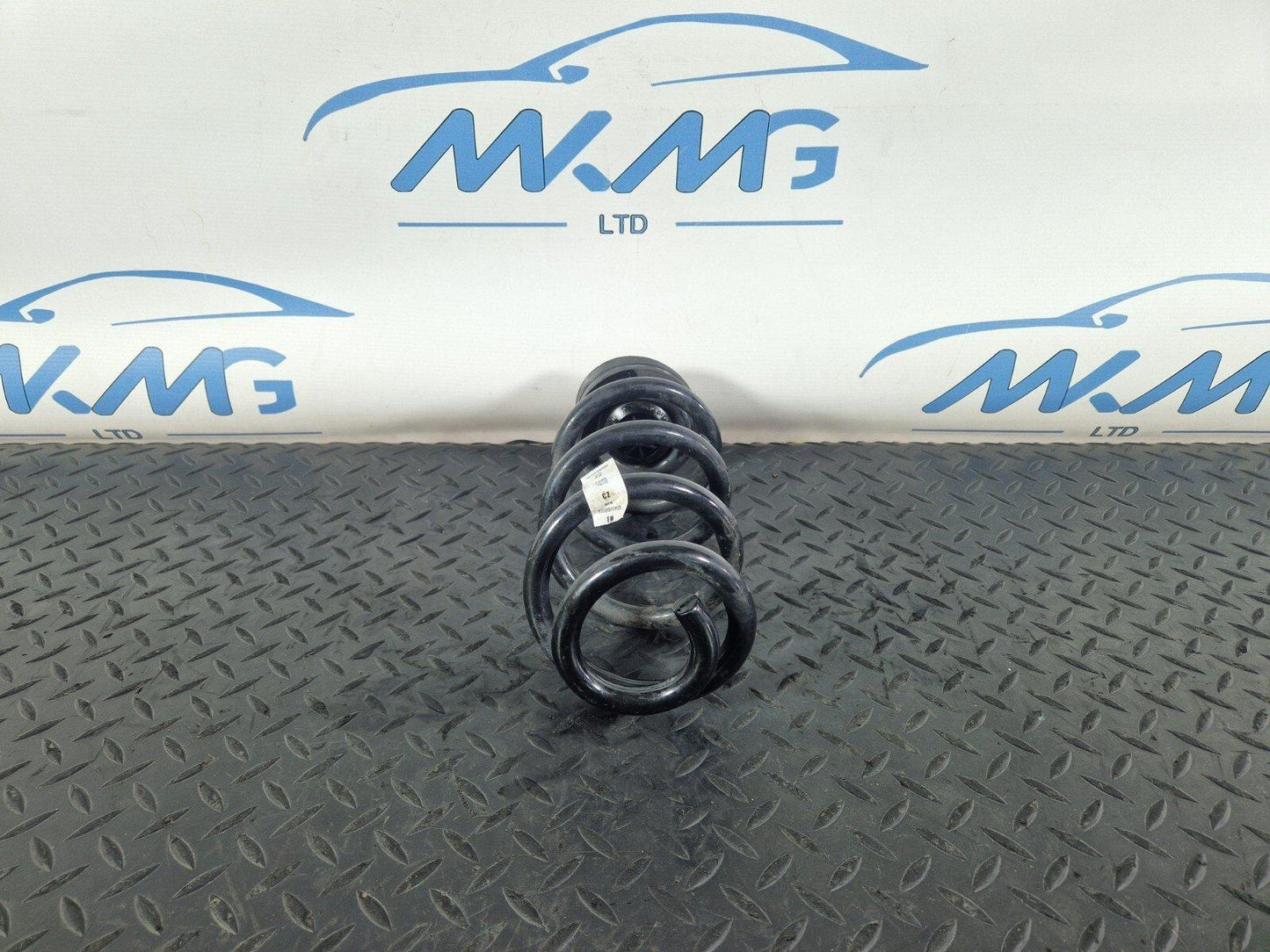 16-19 AUDI A4 B9 OEM REAR COIL SPING 8W0511115DT