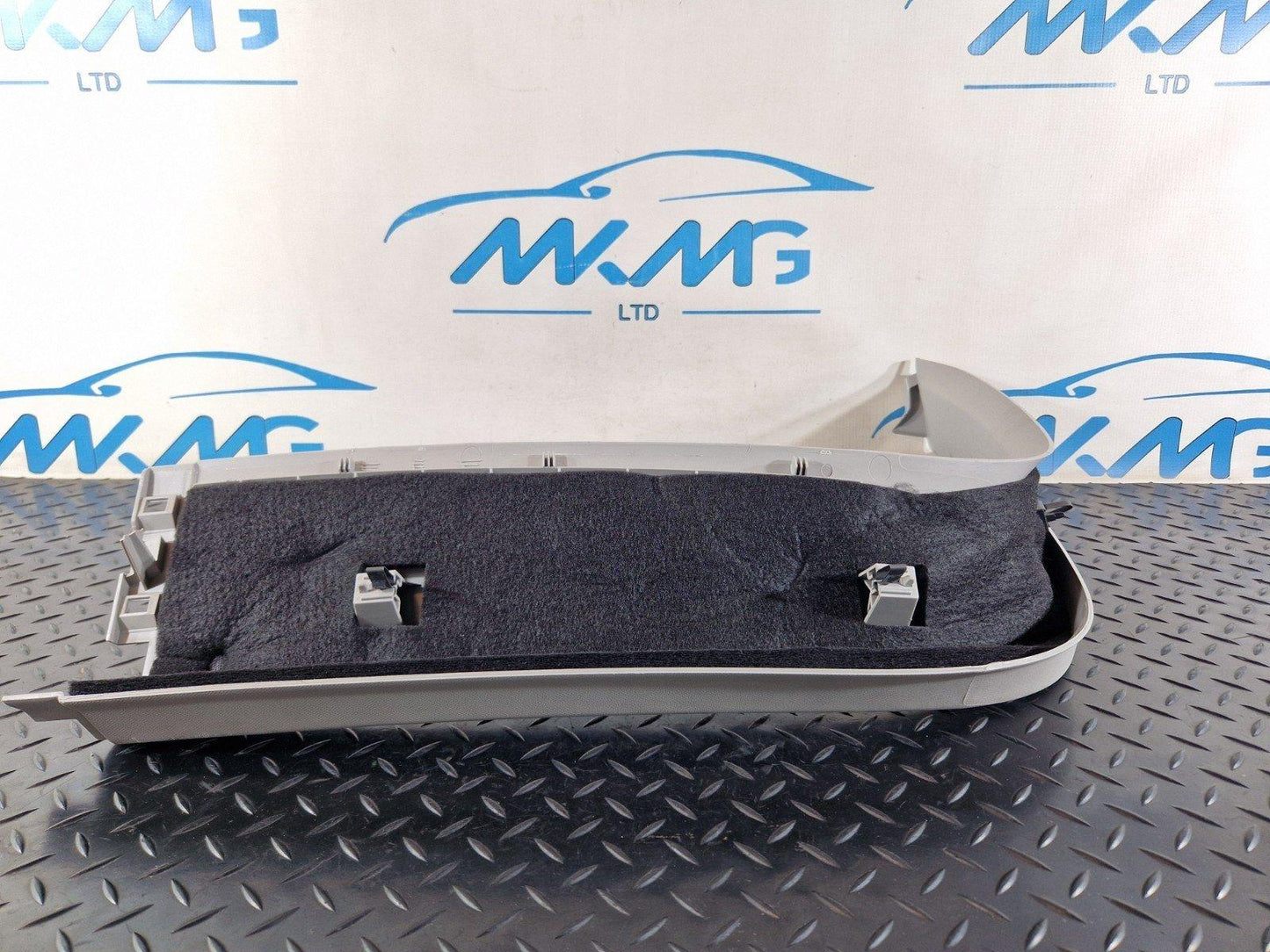 11-19 MERCEDES BENZ ML W166 TAILGATE BOOT LID LEFT TRIM COVER PANEL A1667400171