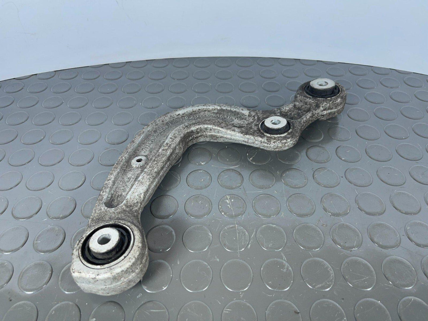 GENUINE AUDI A4 B9 A5 S5 F5 REAR LEFT OR RIGHT CONTROL ARM 8W0505361E