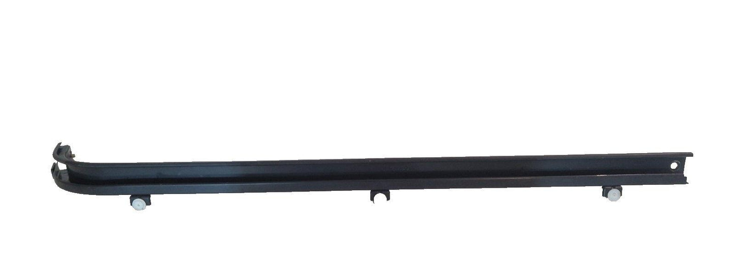 14-23 MERCEDES VITO W447 SLIDING DOOR RIGHT RUNNER GUIDE MOUNT A4477660337