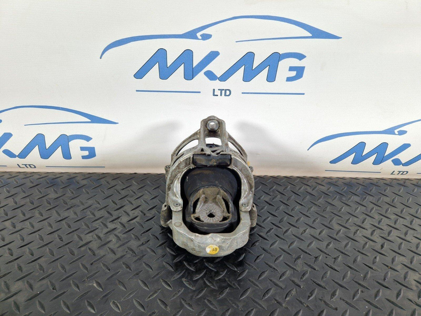 16-19 AUDI A4 AVANT B9 GENUINE RIGHT DRIVER SIDE ENGINE MOUNT 4M0199372FH