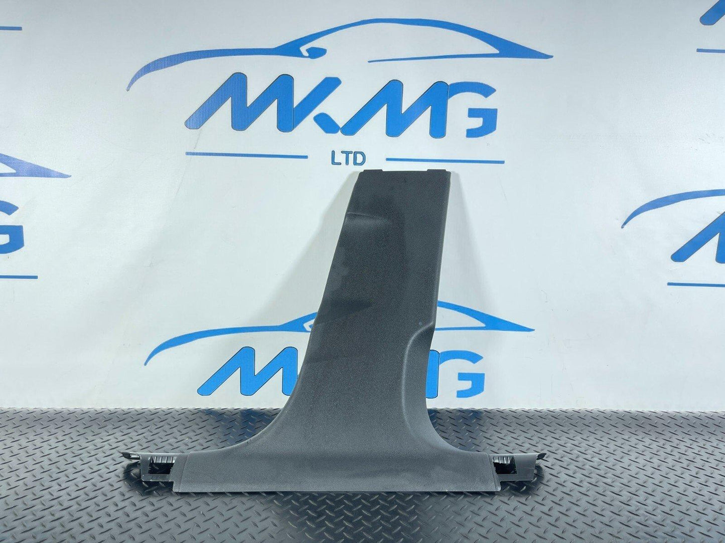 16-19 AUDI A4 B9 GENUINE FRONT RIGHT DRIVER SIDE B-PILLAR TRIM 8W0867240