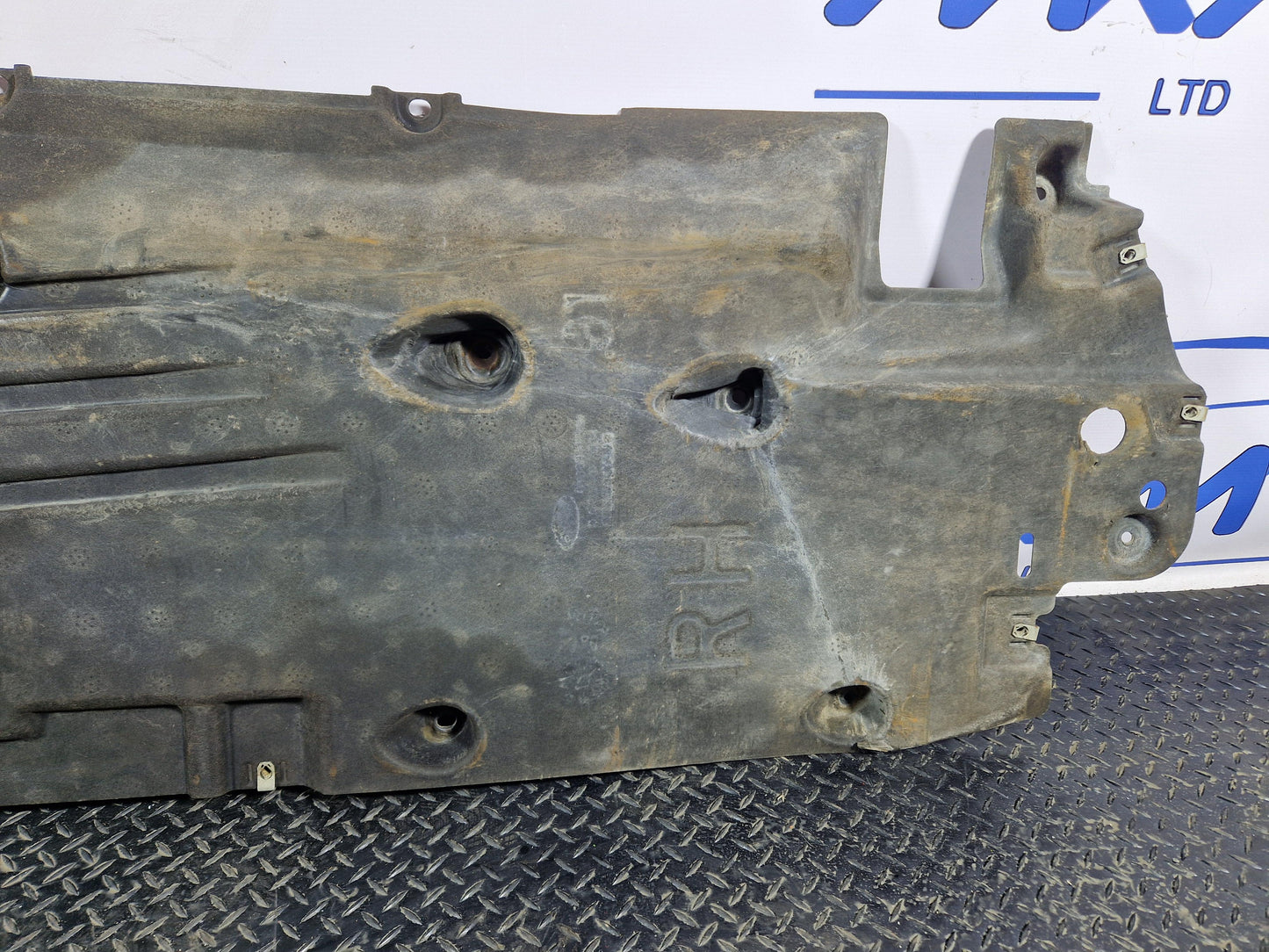 Range Rover Evoque L551 RIGHT O/S DRIVER SIDE UNDER BODY TRAY K8D2104C20AC