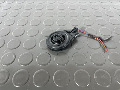 16-19 AUDI A4 B9 ESTATE GENUINE FRONT RIGHT OSF DOOR TWEETER SPEAKER 8W0035399A