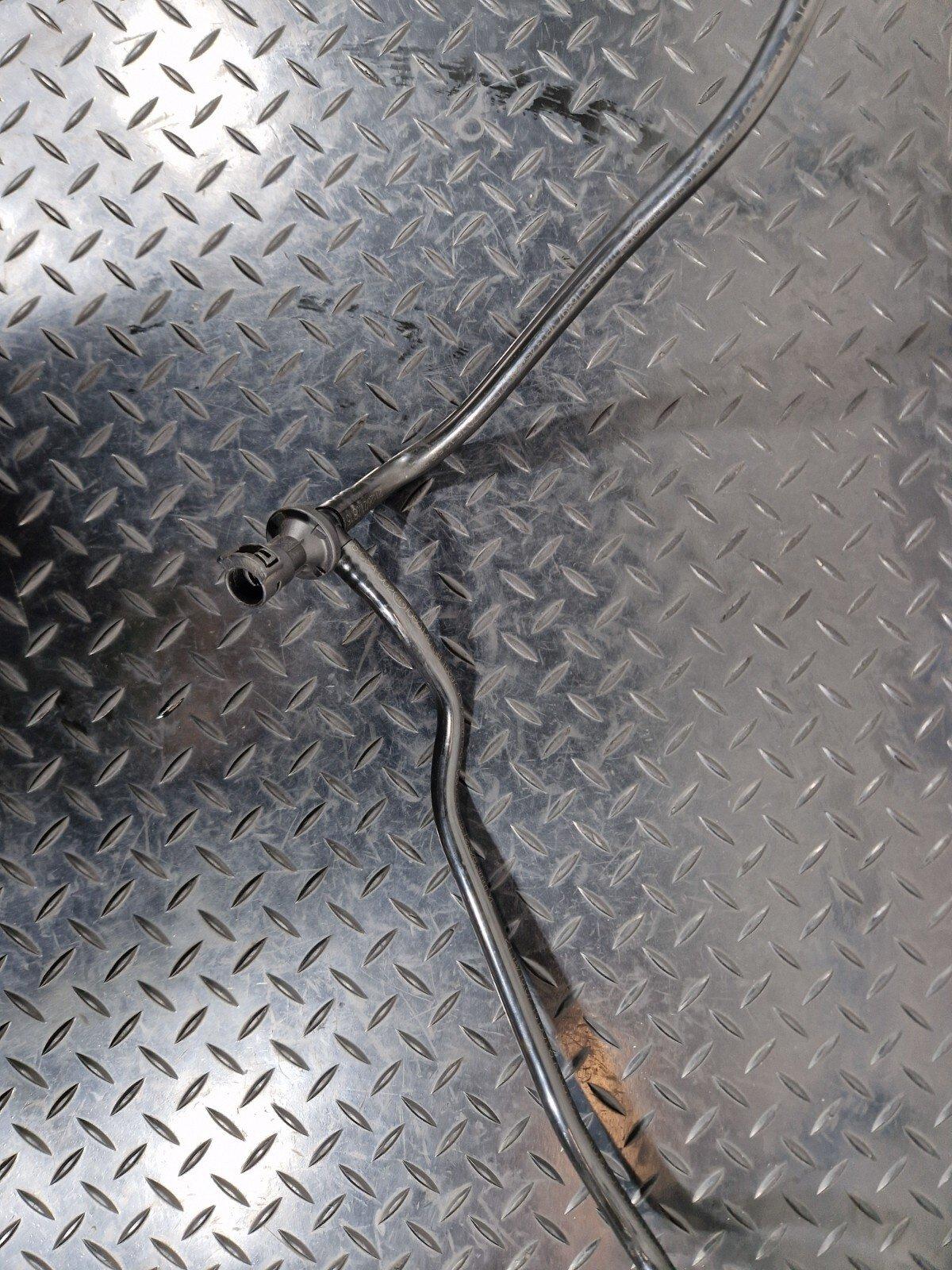 14-21 MERCEDES BENZ C300h W205 GENUINE VACUUM LINE A2054301429