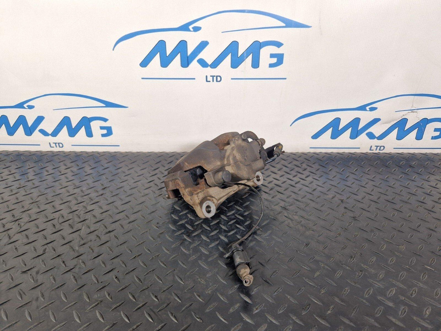 16-19 AUDI A4 B9 GENUINE PASSENGER SIDE FRONT BRAKE CALIPER 8W05BQ