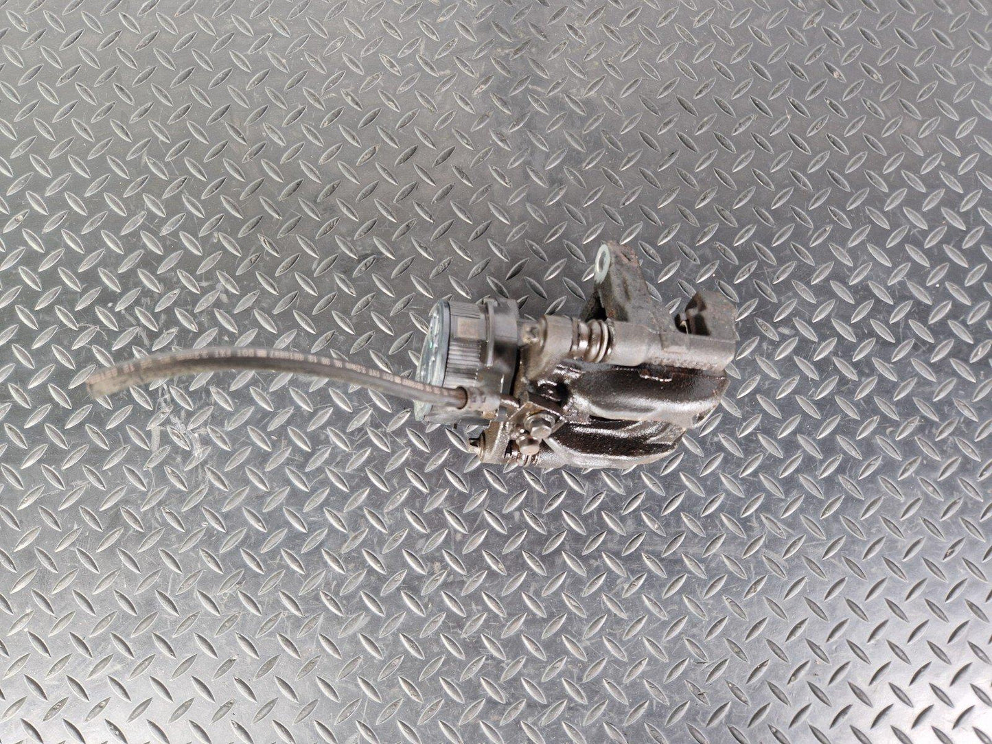18-ON MERCEDES BENZ A CLASS W177 REAR BRAKE CALIPER RIGHT SIDE L72853
