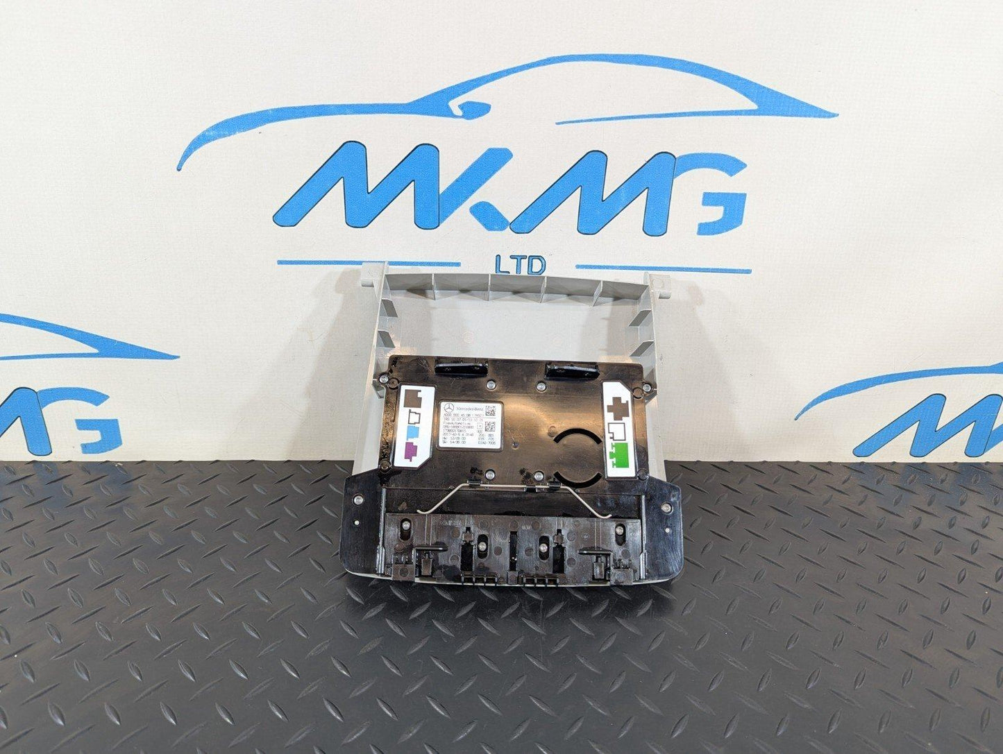 14-19 MERCEDES BENZ GLA X156 OEM INTERIOR ROOF CENTRE LIGHT A0009004508