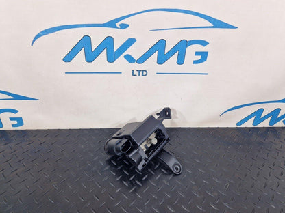 16-19 AUDI A4 B9 S-LINE BATTERY POWER DISTRIBUTION FUSE BOX 8W0941823