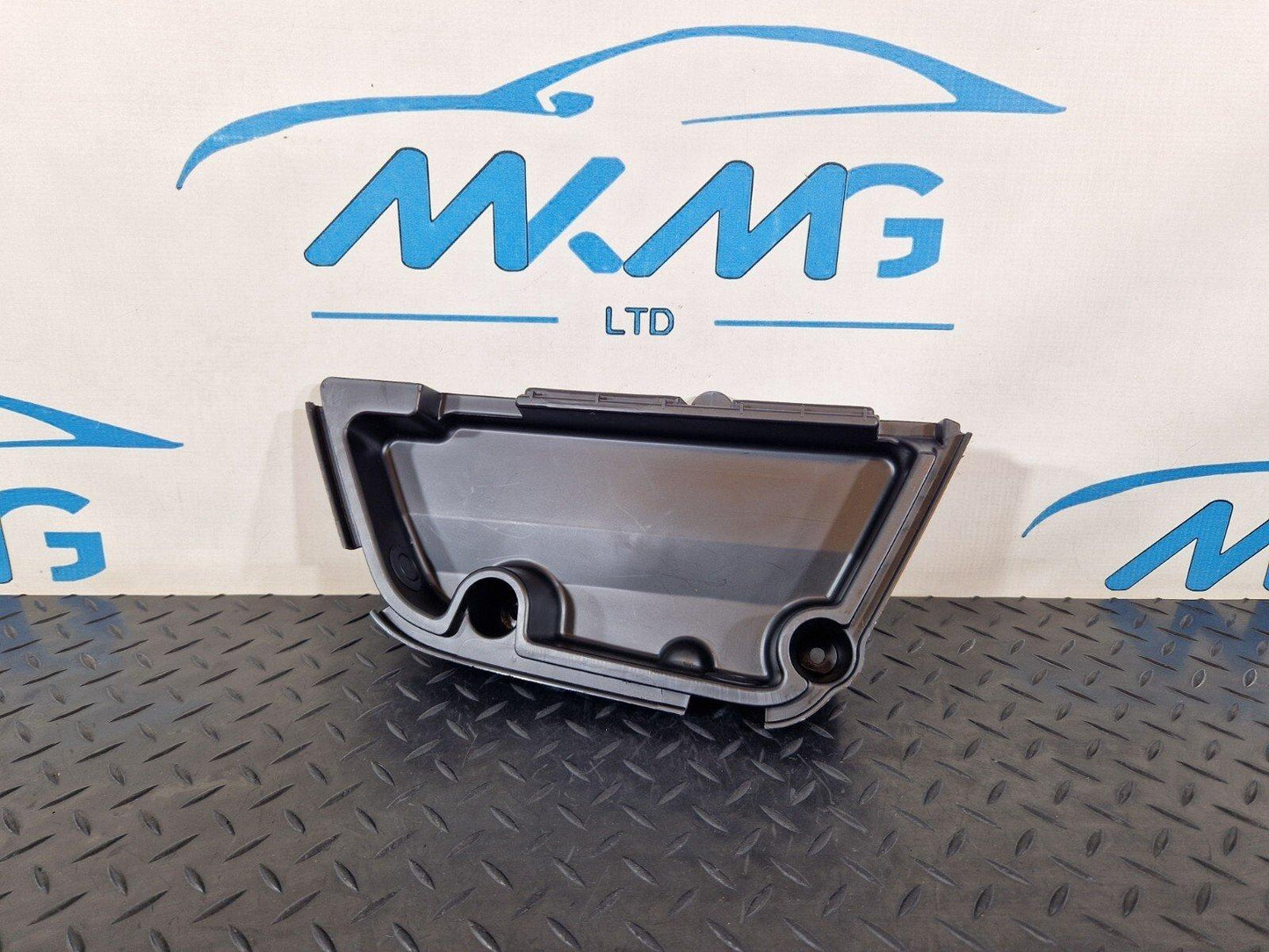 14-21 MERCEDES BENZ W205 BOOT RIGHT LOAD COMPARTMENT FLOOR TRAY A2056804203