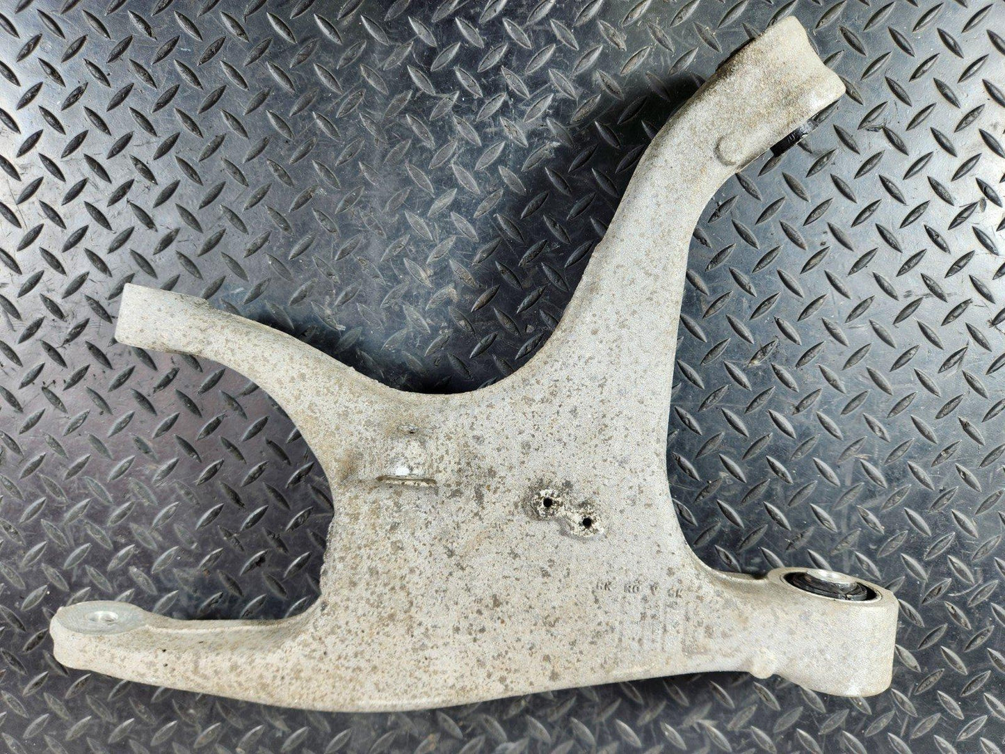 12-18 AUDI A6 C7 GENUINE REAR LEFT N/S/R CONTROL ARM 8R0505311F