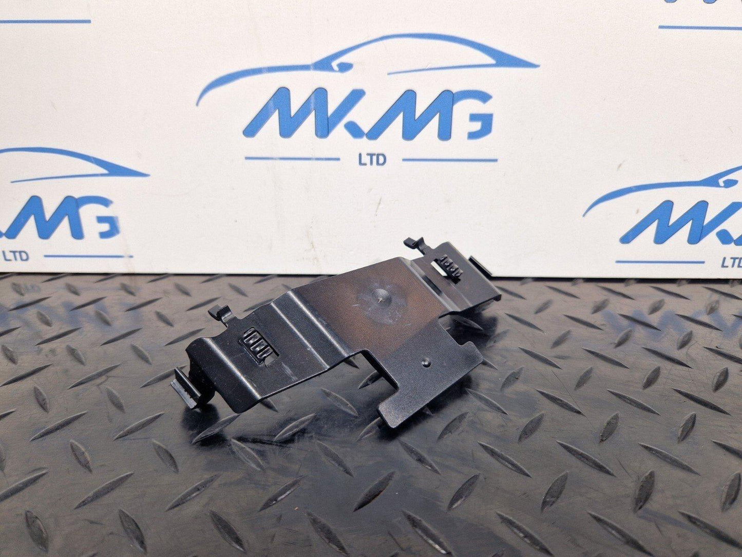 16-23 AUDI A5 F5 SPORTBACK S-LINE B-PILLAR RIGHT TRIM HOLDER 8W8867192