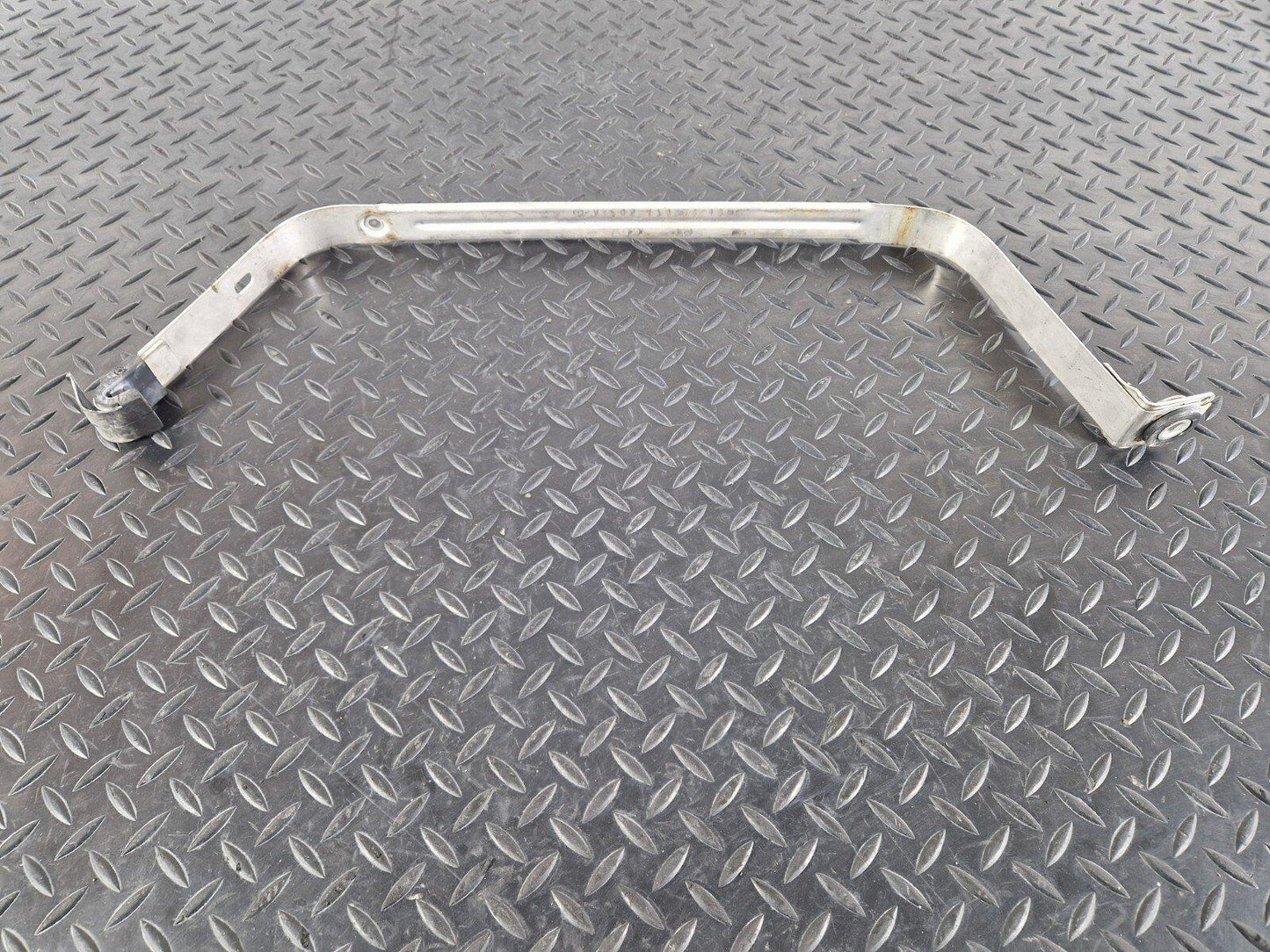14-21 MERCEDES BENZ C200 W205 FUEL TANK BRACKET MOUNT HOLDER A2054700040