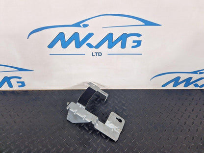 19-ON MERCEDES BENZ A CLASS EQ W177 WATER COOLER VALVE BRACKET A1775043700