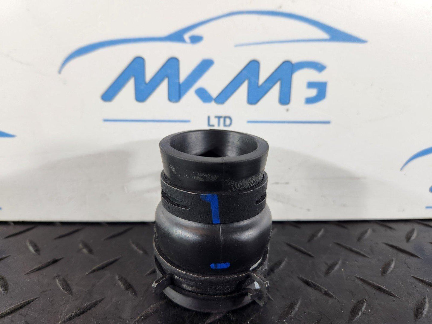 19-ON RANGE ROVER EVOQUE EXHAUST GAS RECIRCULATION TUBE HOSE M4D39F468CB