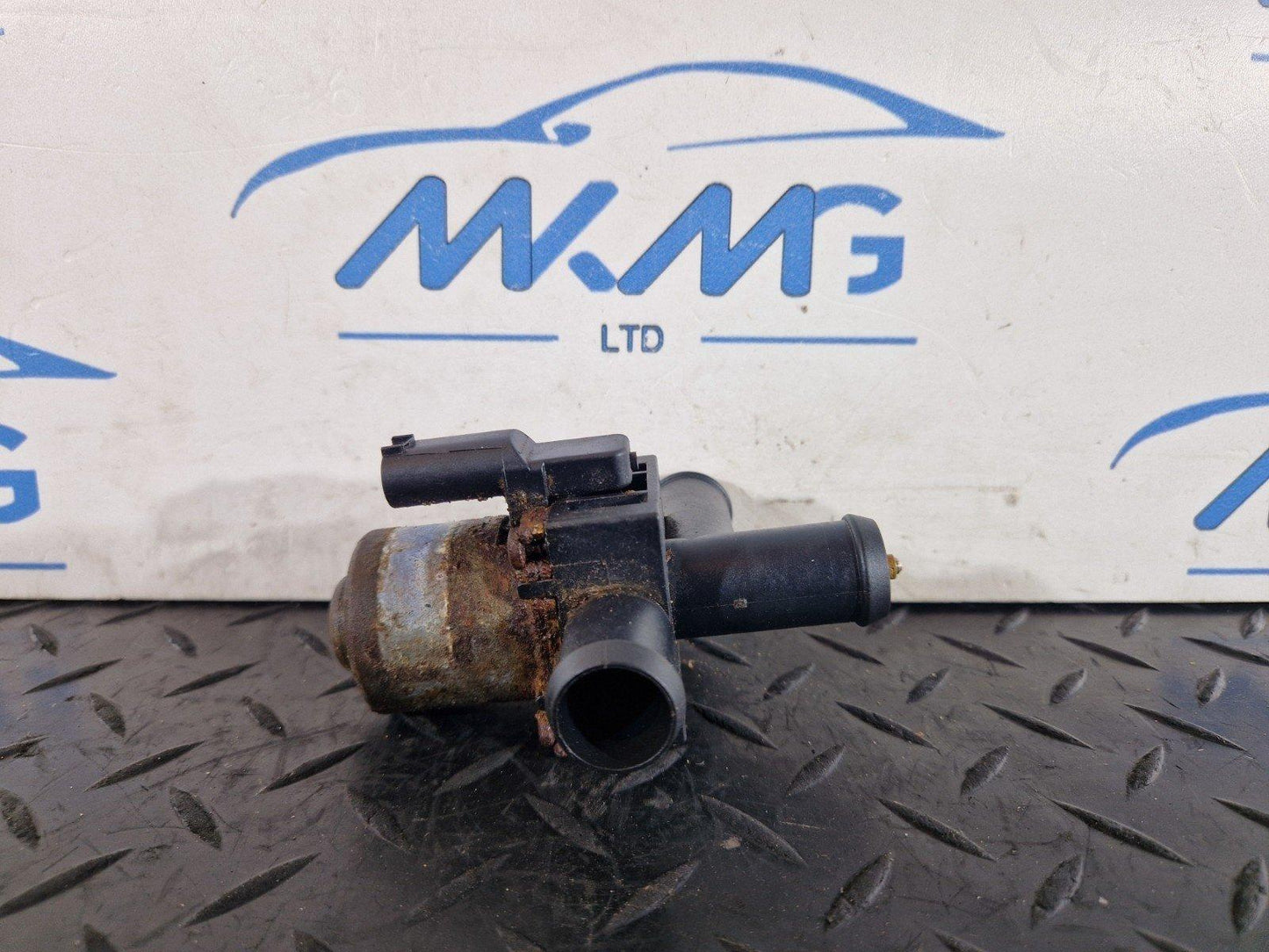 16-19 MERCEDES BENZ GLE W166 HYBRID HEATER CONTROL VALVE A0005062864