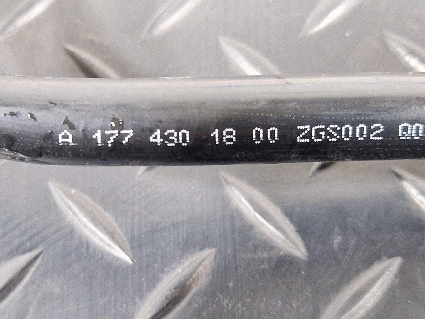 19-ON MERCEDES BENZ CLA C118 VACUUM HOSE PIPE A1774301800