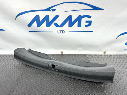 16-19 AUDI A4 B9 SALOON GENUINE BOOT TRUNK SILL COVER PROTECTION 8W5863471